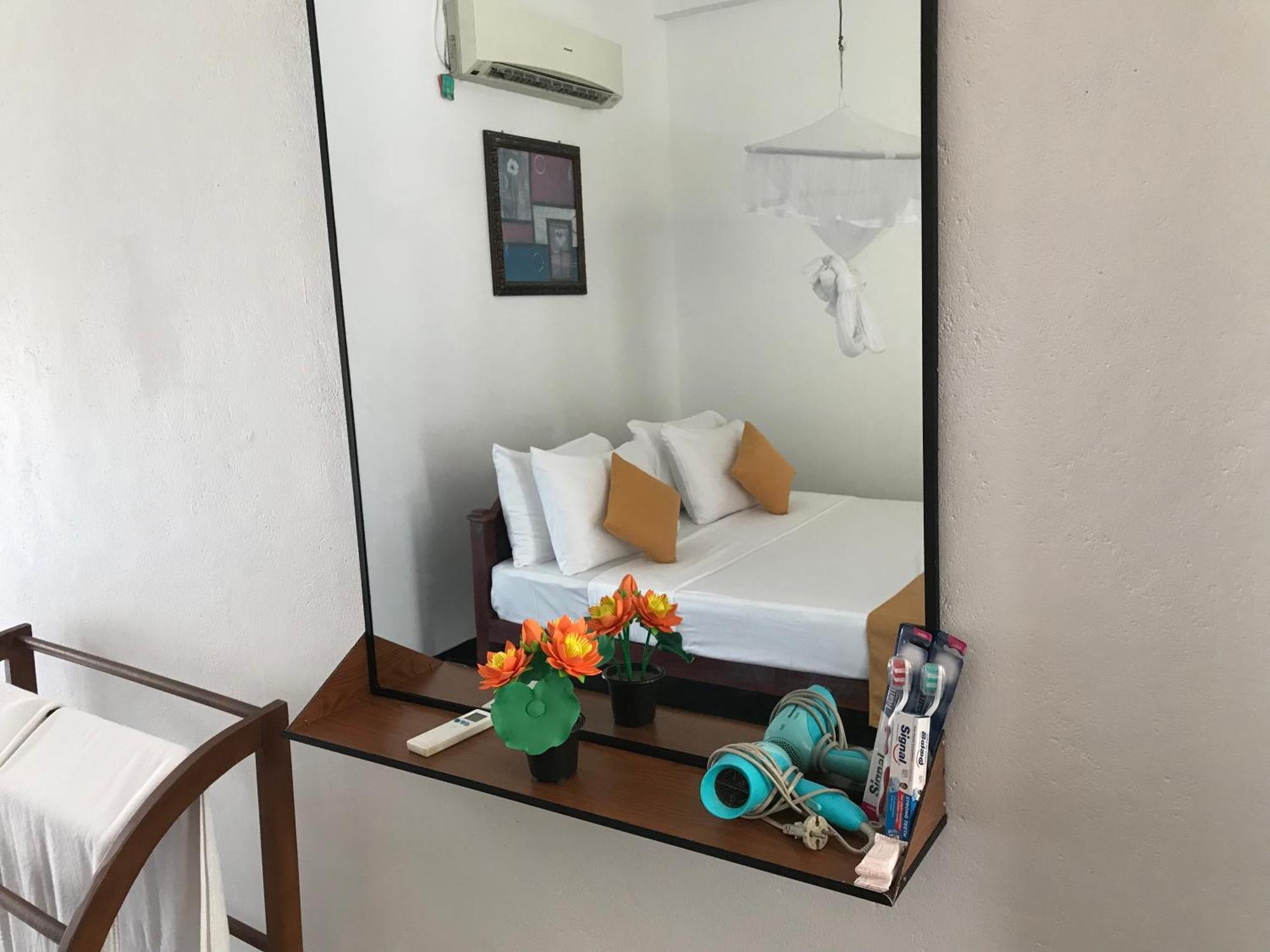 Sunray Beach House Tangalle Εξωτερικό φωτογραφία